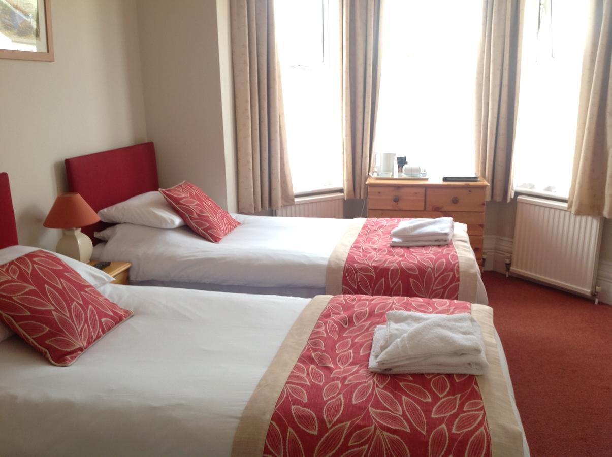 איסטבורן By The Sea Bed And Breakfast מראה חיצוני תמונה