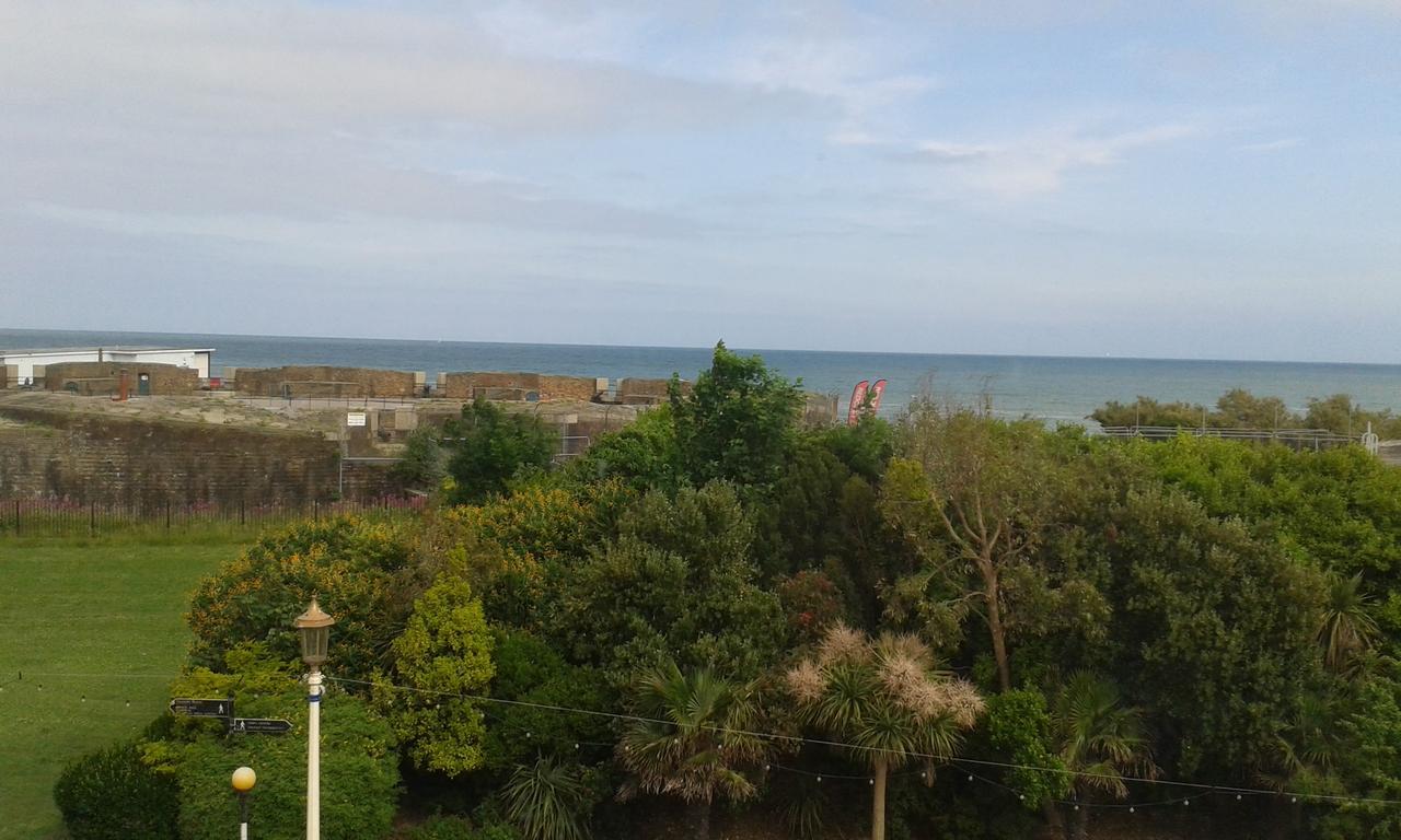 איסטבורן By The Sea Bed And Breakfast מראה חיצוני תמונה