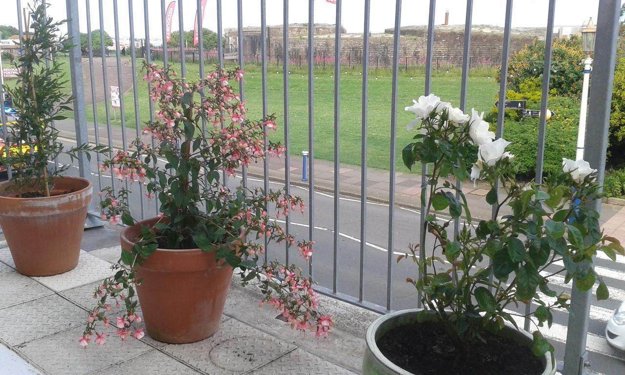 איסטבורן By The Sea Bed And Breakfast מראה חיצוני תמונה
