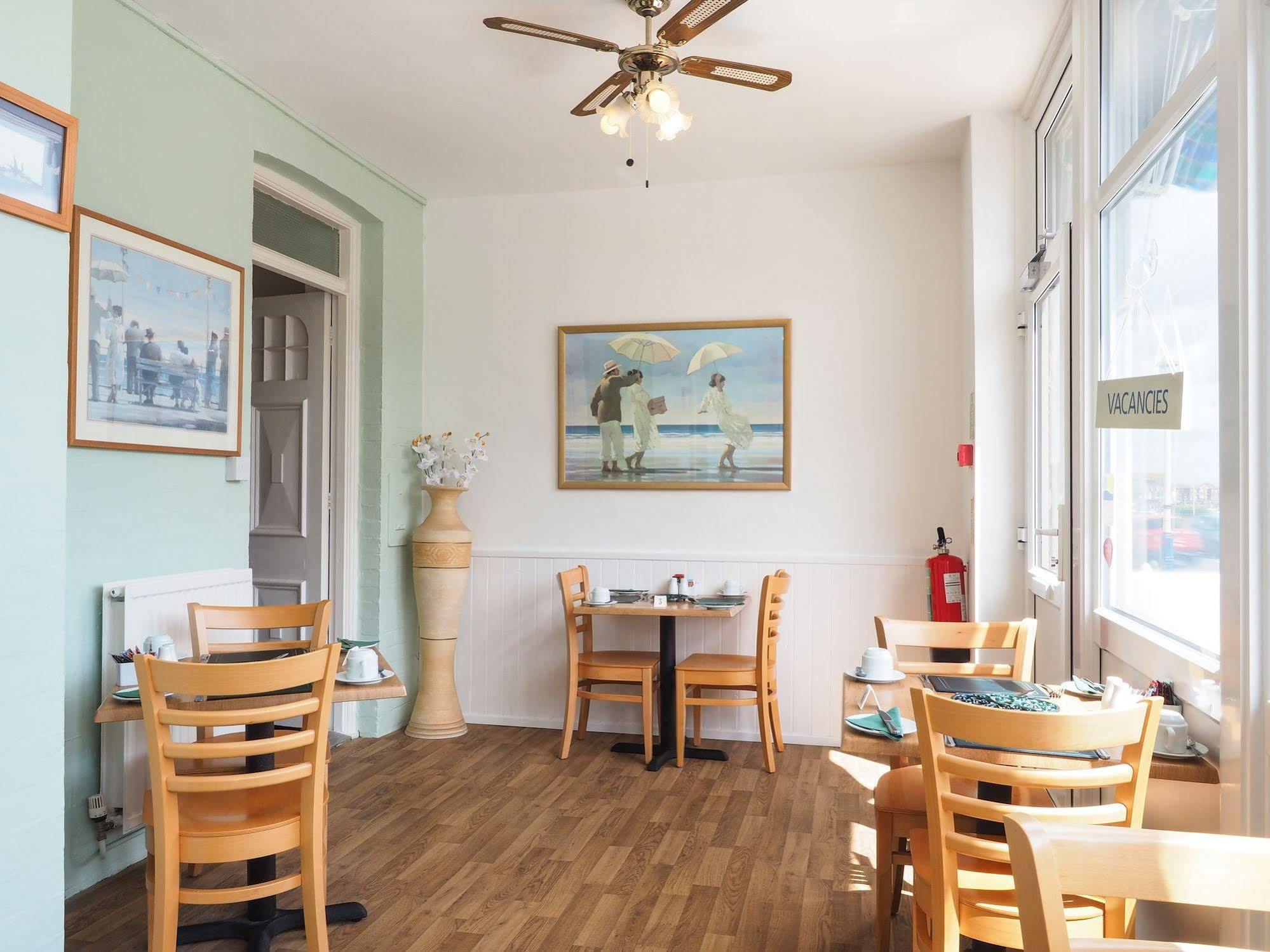 איסטבורן By The Sea Bed And Breakfast מראה חיצוני תמונה
